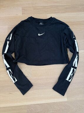 Nike Black Cropped Long-Sleeve Top with White Logo and Sleeve Text